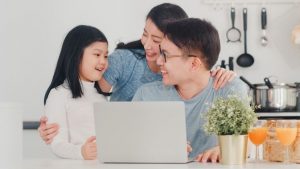 001637200_1608259387-Lika-Liku-Childfree-Ketika-Tidak-Memiliki-Anak-Menjadi-Pilihan-by-tirachardz-Freepik