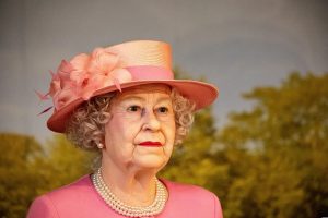 queen elizabeth 2